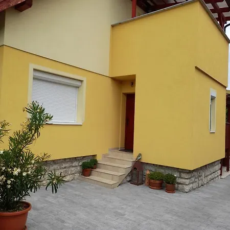 Apartment Rosos Apartman Csopak